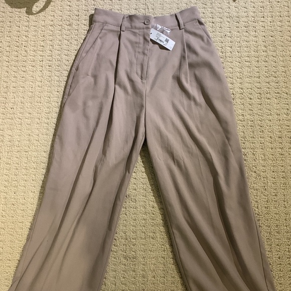 High waisted Cream/Tan Pants - Picture 3 of 4